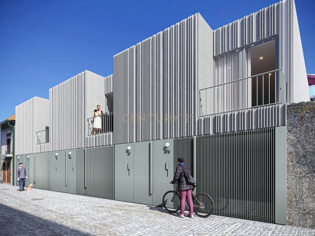 Moradia T1 com logradouro privado no centro histórico de Viana - Image 3